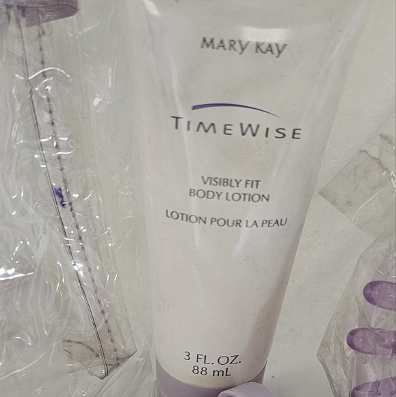 Mary Kay Lot Time Wise / New Vintage Set - Picture 2 of 6